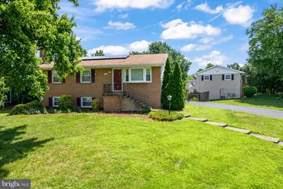 101 Williamsburg Road, Sterling, VA 20164 - Photo 1