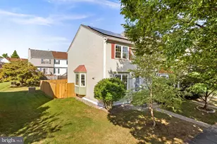 908 Smartts Ln NE, Leesburg, VA 20176 - Photo 1