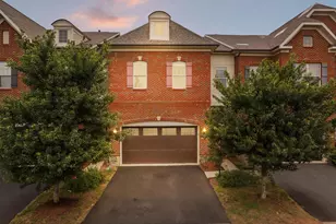 42578 Dreamweaver Dr, Ashburn, VA 20148 - Photo 1