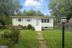 311 S 26th St, Purcellville, VA 20132 - Photo 1