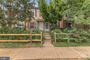 90 Adams Dr NE, Leesburg, VA 20176 - Photo 1