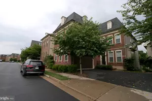 44709 Malden Pl, Ashburn, VA 20147 - Photo 1