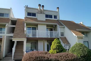 1030 Warwick Ct, Sterling, VA 20164 - Photo 1