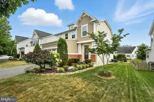 41979 Cedar Point Pl, Aldie, VA 20105 - Photo 1