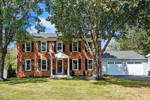 10157 Yorktown Way, Great Falls, VA 22066 - Photo 1