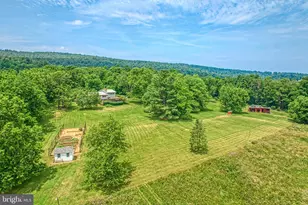 16967 Wilsons Gap Rd, Round Hill, VA 20141 - Photo 1