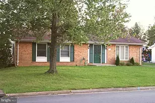 1102 Holly Ave, Sterling, VA 20164 - Photo 1