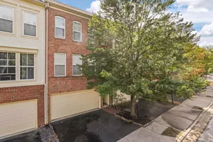 42539 Regal Wood Dr, Brambleton, VA 20148 - Photo 1