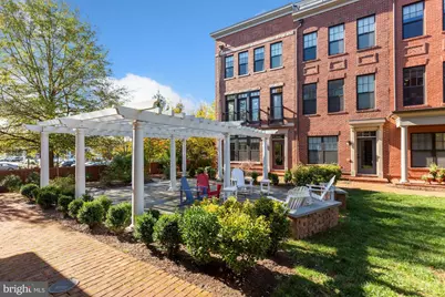 426 Ironsides Square SE, Leesburg, VA 20175 - Photo 1