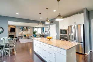 24855 Bradford Forest Dr, Chantilly, VA 20152 - Photo 1