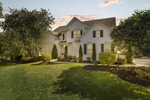 43769 Churchill Glen Dr, Chantilly, VA 20152 - Photo 1