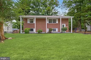 202 E Gordon St, Sterling, VA 20164 - Photo 1