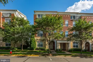 43613 McDowell Sq, Leesburg, VA 20176 - Photo 1