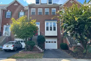 664 McLeary Square SE, Leesburg, VA 20175 - Photo 1