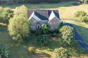 19467 Emerald Park Dr, Leesburg, VA 20175 - Photo 1