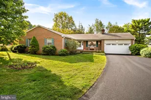 420 W H Street W, Purcellville, VA 20132 - Photo 1