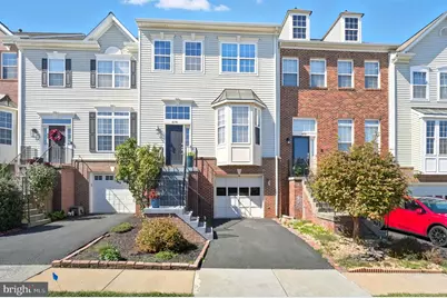 676 McLeary Square SE, Leesburg, VA 20175 - Photo 1