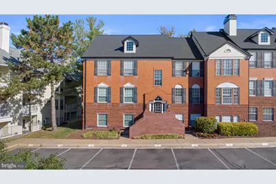 676 Gateway Drive SE #805, Leesburg, VA 20175 - Photo 1
