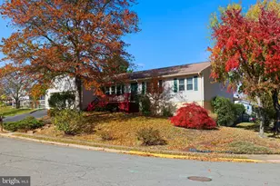 202 Stratford Pl SW, Leesburg, VA 20175 - Photo 1