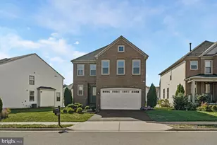 42417 Leeds Field Dr, Chantilly, VA 20152 - Photo 1