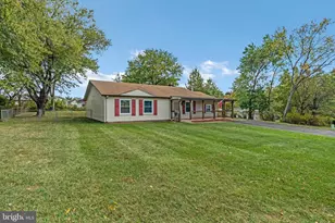 202 N Fir Ct, Sterling, VA 20164 - Photo 1