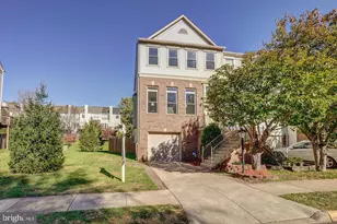 47616 Watkins Island Square, Sterling, VA 20165 - Photo 1