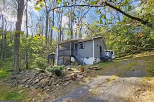 1043 Rider Hollow Ln, Etlan, VA 22719 - Photo 1