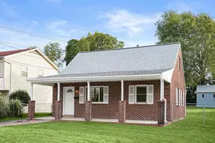 131 Martin Dr, Manassas Park, VA 20111 - Photo 1