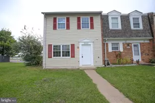 8605 Burnside Ct, Manassas Park, VA 20111 - Photo 1