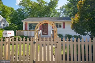 181 Cabbel Dr, Manassas Park, VA 20111 - Photo 1