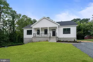 604 Baker Street W, Gordonsville, VA 22942 - Photo 1