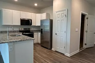 131 Rae Ct, Luray, VA 22835 - Photo 1