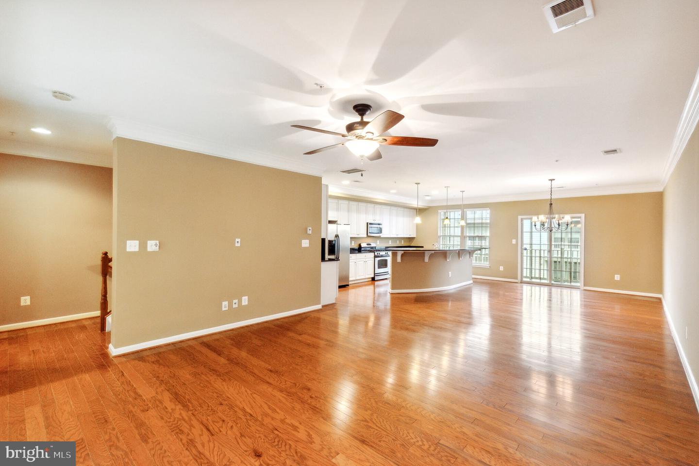 7969 Crescent Park Dr, Gainesville, VA 20155 MLS VAPW2037578