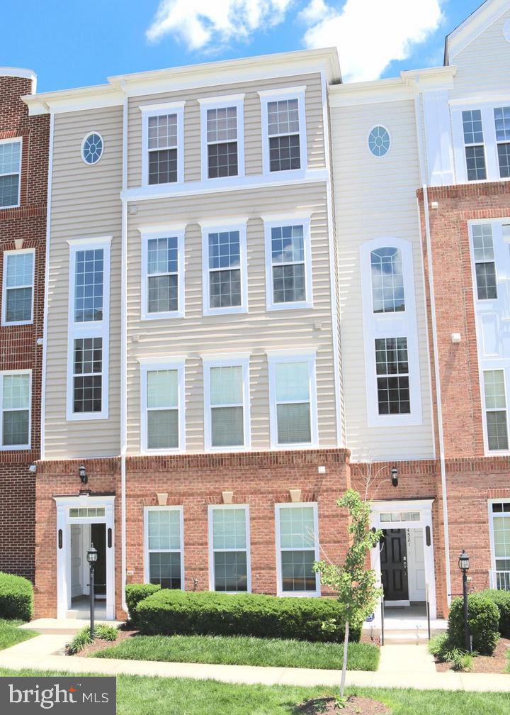 14521 Barkham Dr, Woodbridge, VA 22191 MLS VAPW2046850 Coldwell Banker