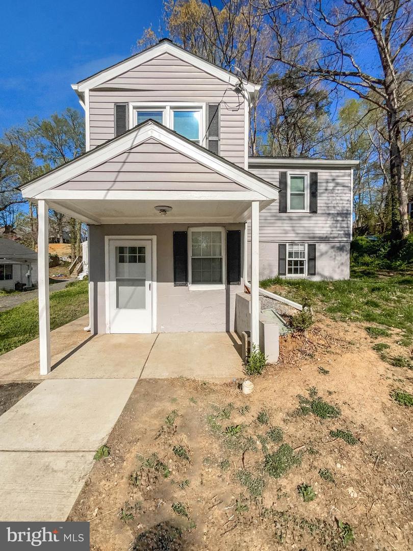 18608 Old Triangle Rd, Triangle, VA 22172 MLS VAPW2047984 Coldwell