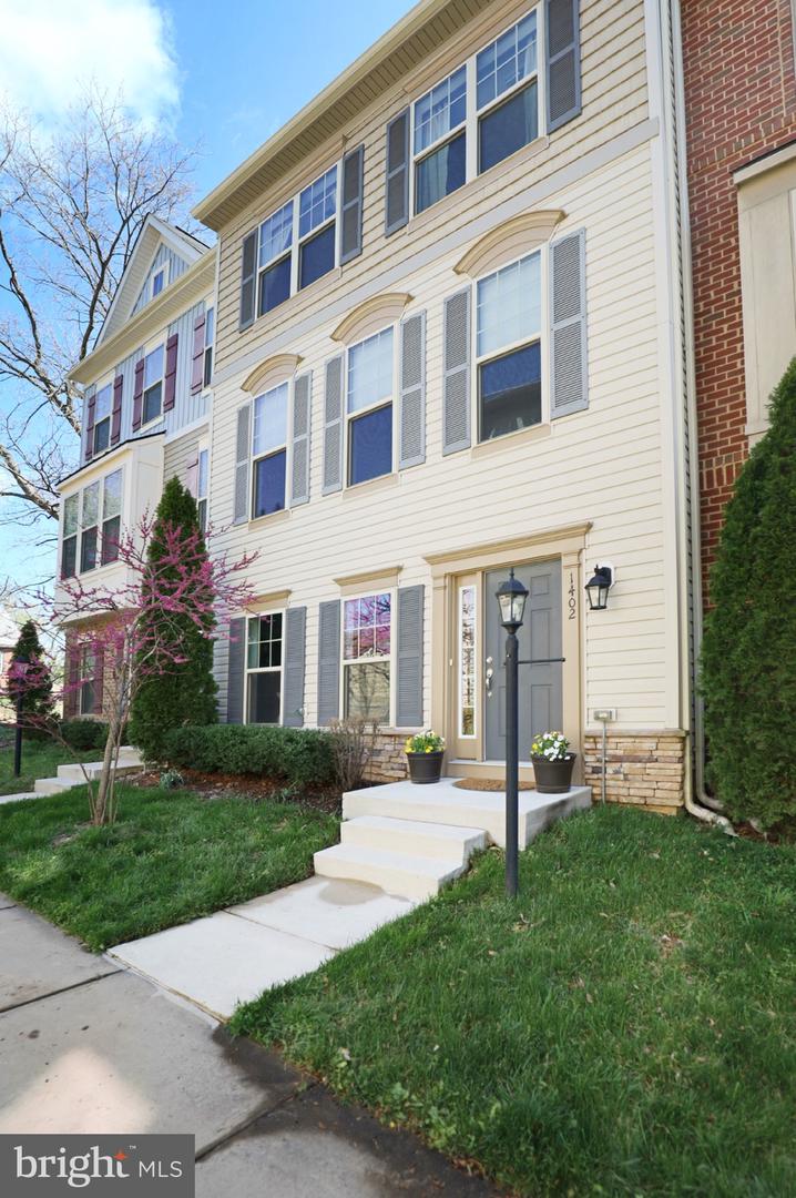 1402 Occoquan Heights Ct, Occoquan, VA 22125 MLS VAPW2048128