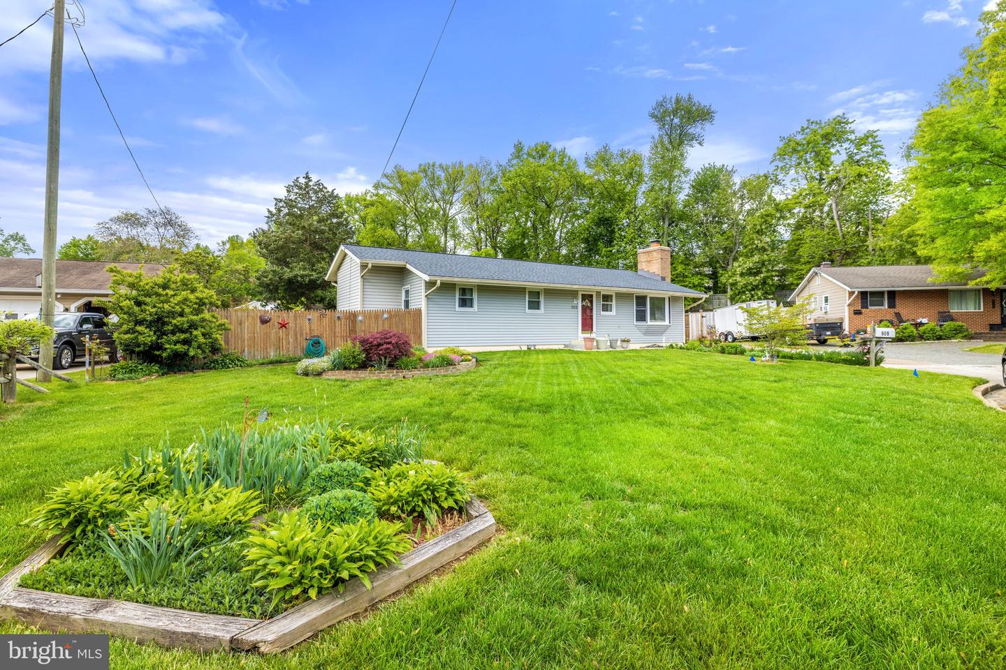 909 Burke Dr, Woodbridge, VA 22191 MLS VAPW2050146 Coldwell Banker