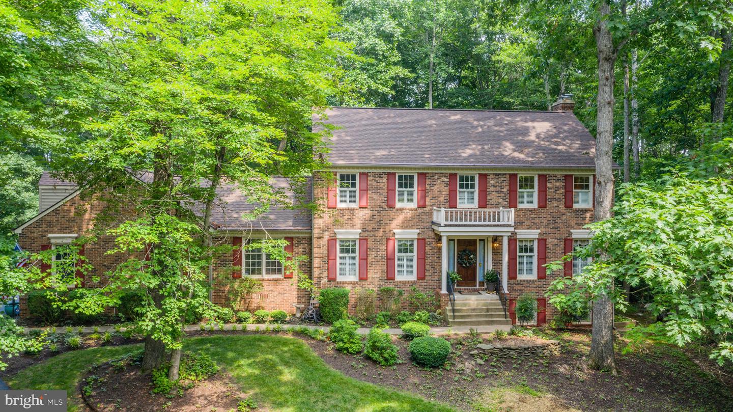 5126 Cannon Bluff Dr, Woodbridge, VA 22192 MLS VAPW2053322 Coldwell