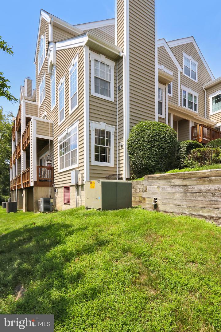 418 Overlook Dr, Occoquan, VA 22125 MLS VAPW2054240 Coldwell Banker