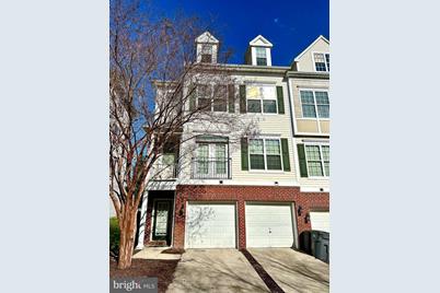 1826 Cedar Cove Way #201, Woodbridge, VA 22191 - Photo 1