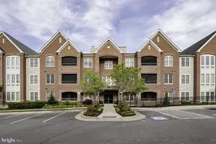 7055 Heritage Hunt Dr, Gainesville, VA 20155 - Photo 1