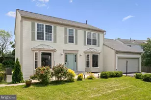 2795 Maple Ridge Dr, Woodbridge, VA 22192 - Photo 1