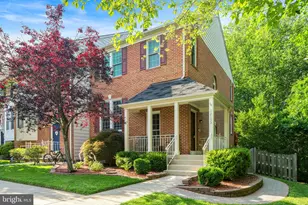 12153 Abbey Glen Ct, Woodbridge, VA 22192 - Photo 1