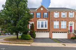 18257 Camdenhurst Dr, Gainesville, VA 20155 - Photo 1