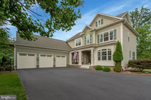 8213 Bearhurst Dr, Gainesville, VA 20155 - Photo 1