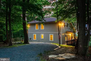 1619 Summit Dr, Haymarket, VA 20169 - Photo 1