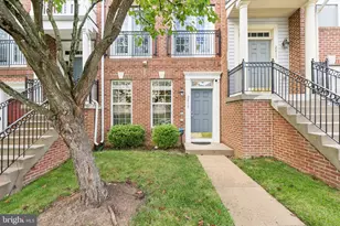 2415 Rainswood Ln, Woodbridge, VA 22191 - Photo 1