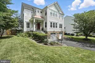 111 Edgehill Dr, Occoquan, VA 22125 - Photo 1