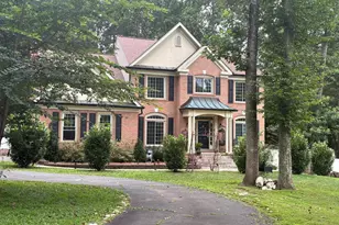 13760 Holly Forest Dr, Manassas, VA 20112 - Photo 1