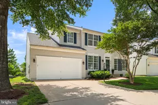 8305 Double Eagle St, Gainesville, VA 20155 - Photo 1